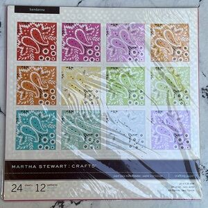 Martha Stewart Crafts crafting paper “bandanna” 24 sheets
